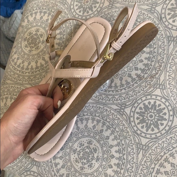 Michael Kors Nude Pink Thong Sandal 7.5 - Picture 4 of 5